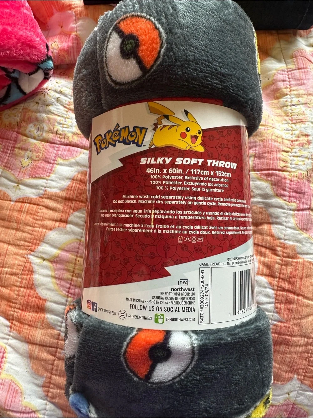 ⚡️ Pokémon Pikachu Silky Soft Throw Blanket 46x60 Plush Cozy NWT